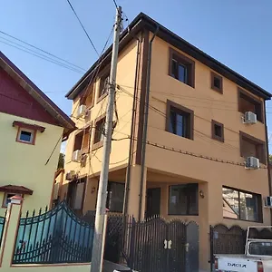 https://casa-mara-bucharest.bucharesthotelsnow.com